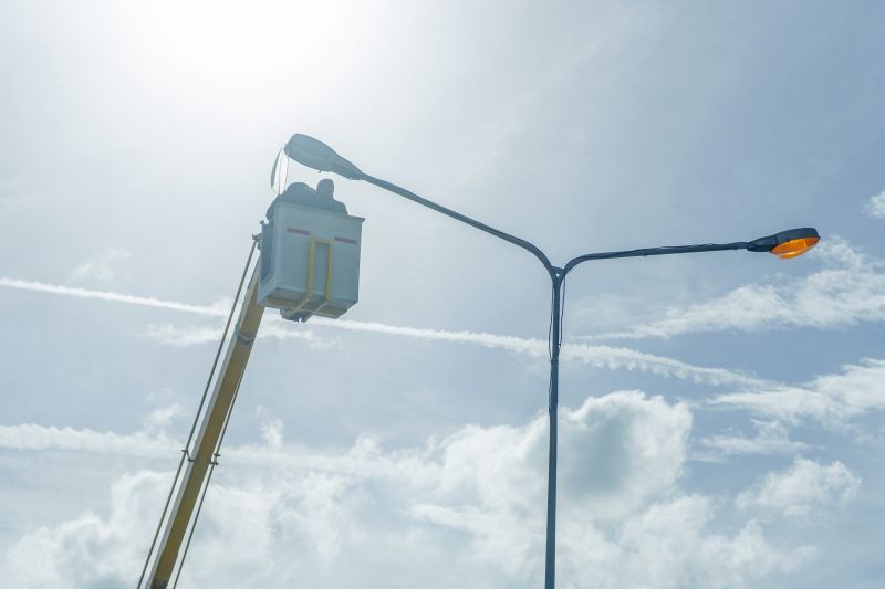 Lamp Post Repair Costs — Cost of Lamp Post Repair